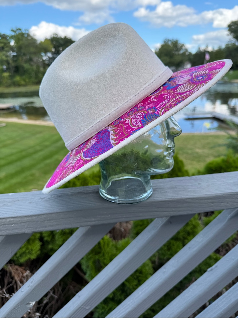 The old Beristain floral hat size M made in Mexico